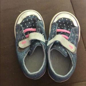 See Kai Run Size 7 sneakers